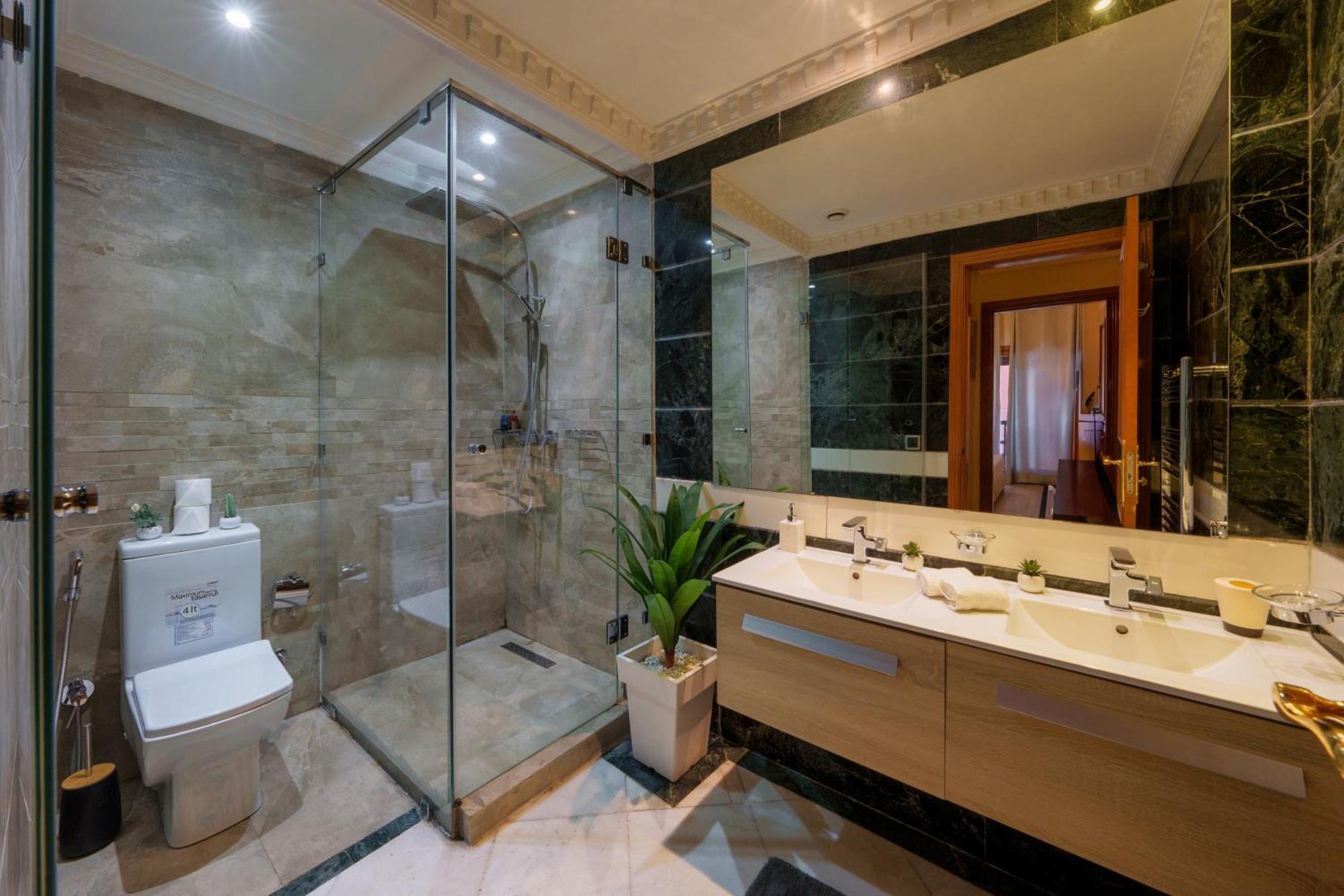 Appartement Haut Standing Gueliz Plaza Avec Vue Marrakesh Eksteriør billede